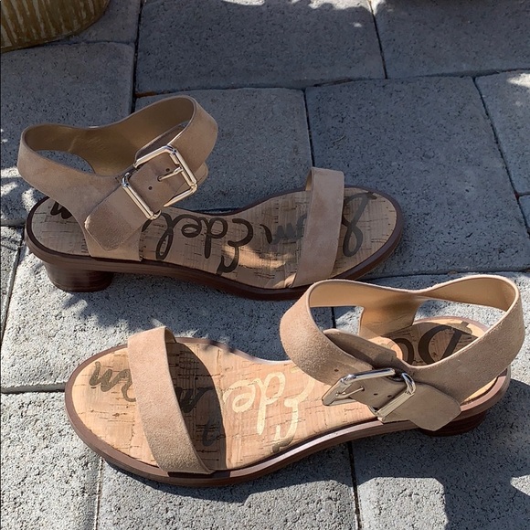 IT’S A STEAL🔥Sam Edelman block heel sandals! - Picture 4 of 8